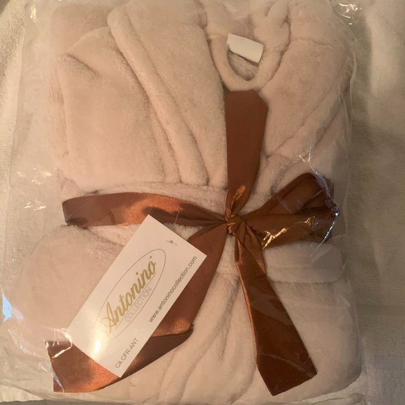 ANTONINO COLLECTION FLEECE ROBE - Picture 2 of 4